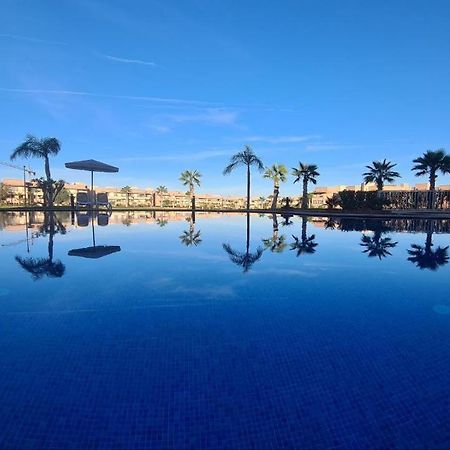 Mini-Villa Situee Dans Une Residence Prestigia A Marrakech, Avec Une Vue Sur La Piscine Et Le Golf Une Securite 24H Sur 24 Et Une Proximite Ideale De L Aeroport 5 Minutes C Est Une Offre Parfaite Pour Des Vacances Маракеш Екстериор снимка
