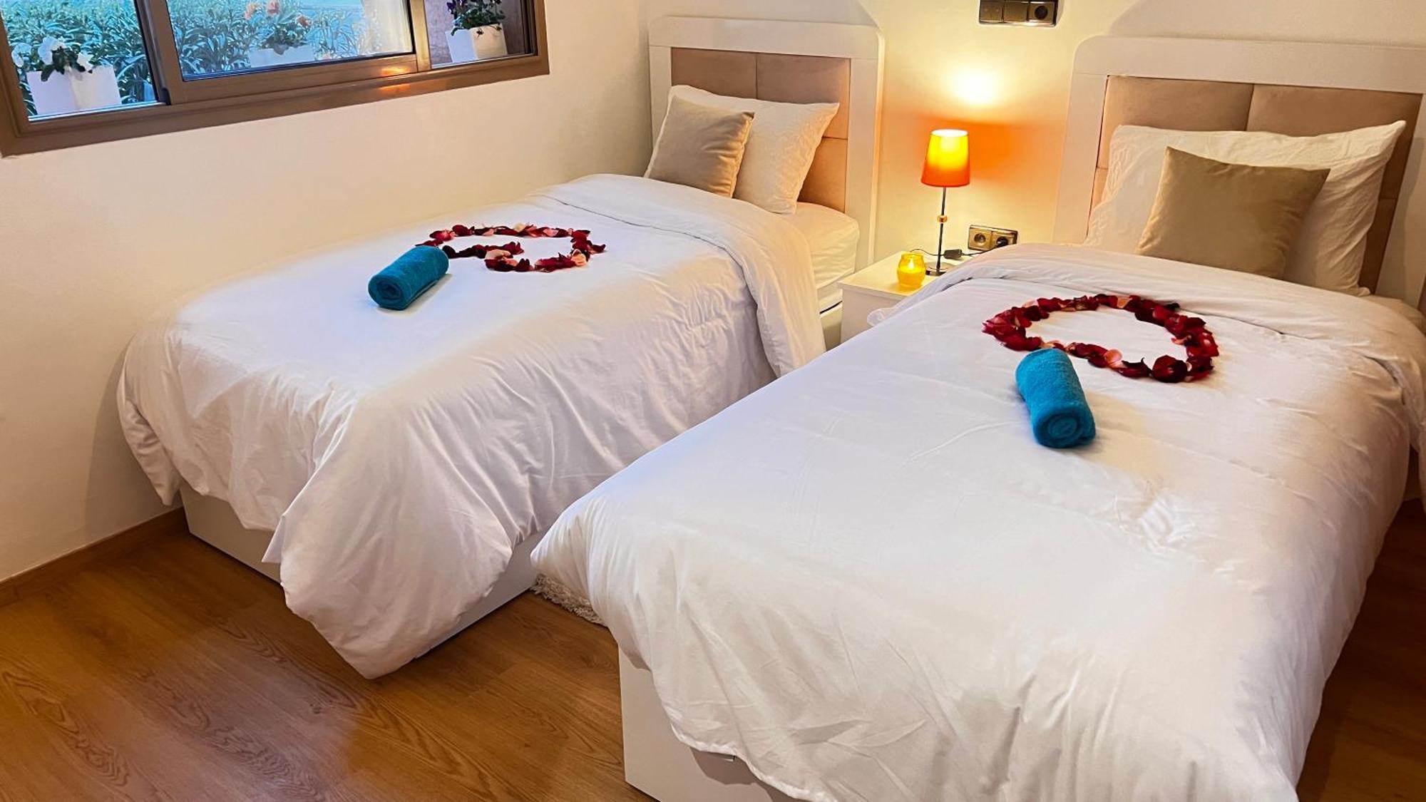 Mini-Villa Situee Dans Une Residence Prestigia A Marrakech, Avec Une Vue Sur La Piscine Et Le Golf Une Securite 24H Sur 24 Et Une Proximite Ideale De L Aeroport 5 Minutes C Est Une Offre Parfaite Pour Des Vacances Маракеш Екстериор снимка